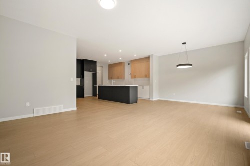 17731 7 Street Ne, Edmonton, AB - Indoor