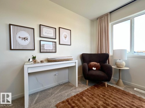 304 32 Street Sw, Edmonton, AB - Indoor