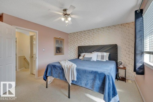 #34 2004 Grantham Ct Nw, Edmonton, AB - Indoor Photo Showing Bedroom