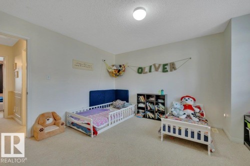 #34 2004 Grantham Ct Nw, Edmonton, AB - Indoor Photo Showing Bedroom
