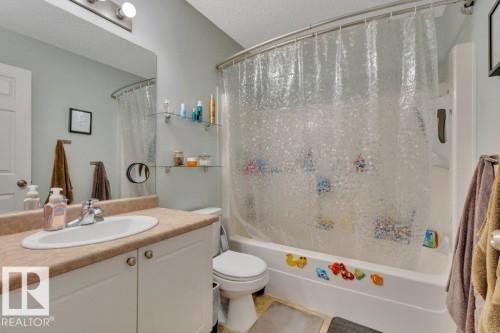 #34 2004 Grantham Ct Nw, Edmonton, AB - Indoor Photo Showing Bathroom