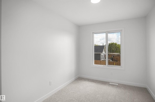 548 Ashgrove Circle, Leduc, AB - Indoor Photo Showing Other Room