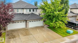 2057 69A Street SW  Edmonton, AB T6X 0S5