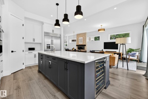 11743 83 Avenue Nw, Edmonton, AB - Indoor Photo Showing Kitchen With Upgraded Kitchen