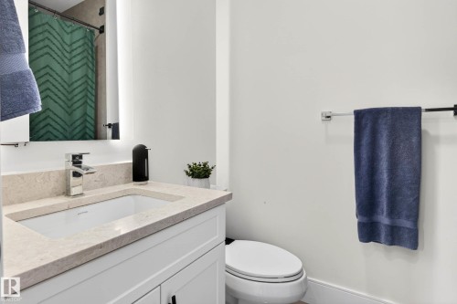 11743 83 Avenue Nw, Edmonton, AB - Indoor Photo Showing Bathroom