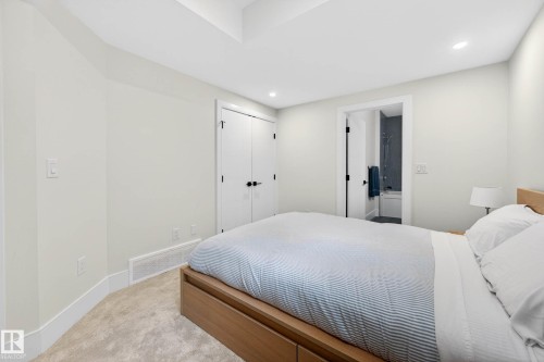 11743 83 Avenue Nw, Edmonton, AB - Indoor Photo Showing Bedroom