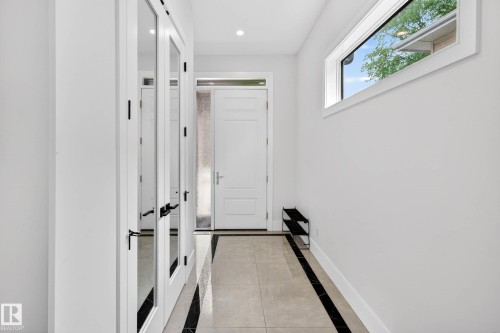 11743 83 Avenue Nw, Edmonton, AB - Indoor Photo Showing Other Room
