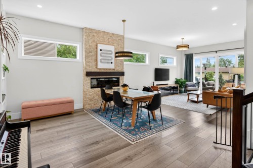 11743 83 Avenue Nw, Edmonton, AB - Indoor