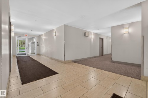 #413 10611 117 St Nw, Edmonton, AB - Indoor Photo Showing Other Room