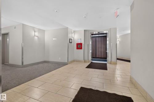 #413 10611 117 St Nw, Edmonton, AB - Indoor Photo Showing Other Room