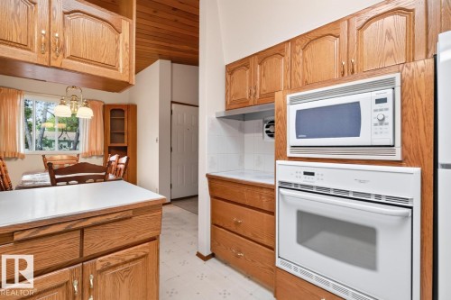 13336 106 Street Nw, Edmonton, AB - Indoor Photo Showing Kitchen