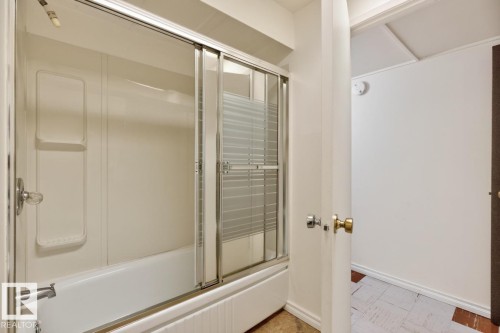 13336 106 Street Nw, Edmonton, AB - Indoor Photo Showing Bathroom
