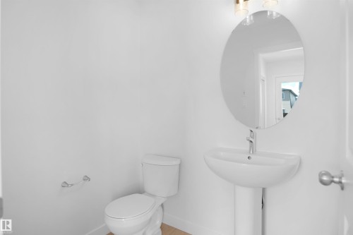 546 Ashgrove Circle, Leduc, AB - Indoor Photo Showing Bathroom