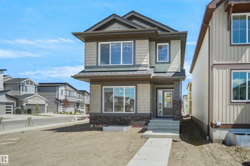 546 Ashgrove Circle   Leduc, AB T9E 0K7