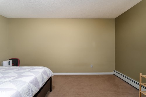 #231 11325 83 St Nw, Edmonton, AB - Indoor Photo Showing Bedroom