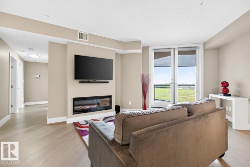 #510 11080 Ellerslie Rd Sw, Edmonton, AB - Indoor Photo Showing Bedroom