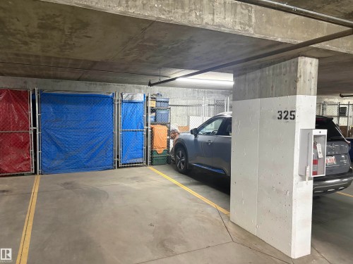 #510 11080 Ellerslie Rd Sw, Edmonton, AB - Indoor Photo Showing Garage