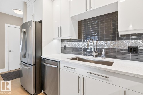 #510 11080 Ellerslie Rd Sw, Edmonton, AB - Indoor Photo Showing Kitchen