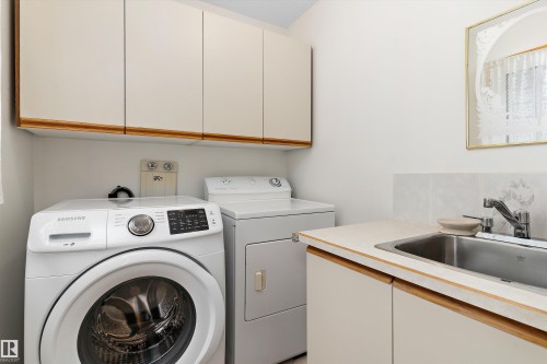 120 Northlake Lane, Wetaskiwin, AB - Indoor Photo Showing Laundry Room