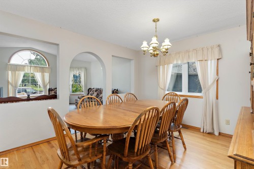 120 Northlake Lane, Wetaskiwin, AB - Indoor Photo Showing Dining Room