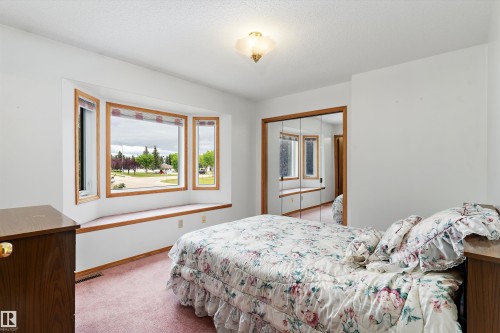 120 Northlake Lane, Wetaskiwin, AB - Indoor Photo Showing Bedroom