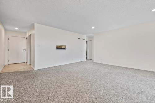 #206 10148 118 St Nw, Edmonton, AB - Indoor Photo Showing Other Room