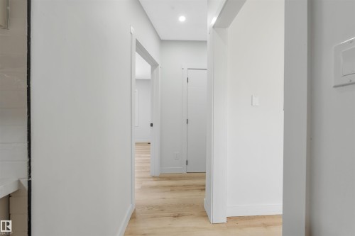 11927 68 Street Nw, Edmonton, AB - Indoor Photo Showing Other Room