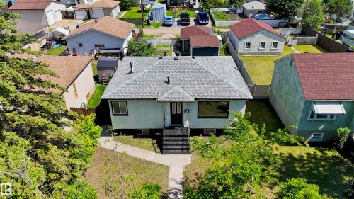 11927 68 Street NW  Edmonton, AB T5B 1P8