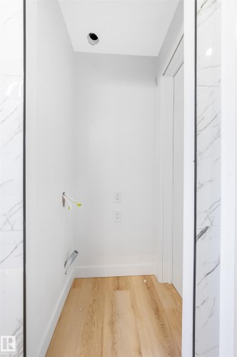 11927 68 Street Nw, Edmonton, AB - Indoor Photo Showing Other Room