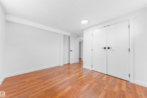 11927 68 Street Nw, Edmonton, AB - Indoor Photo Showing Other Room