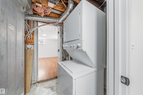 11927 68 Street Nw, Edmonton, AB - Indoor Photo Showing Laundry Room
