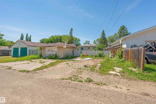 11927 68 Street Nw, Edmonton, AB - Outdoor