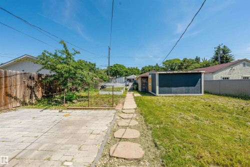 11927 68 Street Nw, Edmonton, AB - Outdoor