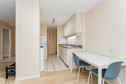 #201 12141 Jasper Av Nw, Edmonton, AB - Indoor