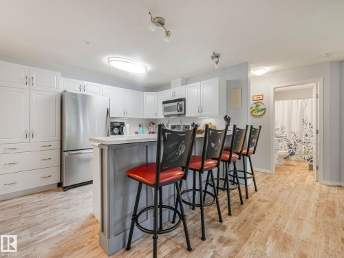 #208 16035 132 St Nw, Edmonton, AB - Indoor Photo Showing Kitchen