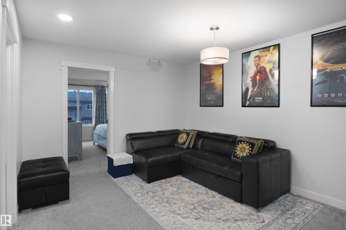 2551 12 Avenue Nw, Edmonton, AB - Indoor Photo Showing Other Room
