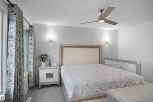 2551 12 Avenue Nw, Edmonton, AB - Indoor Photo Showing Bedroom