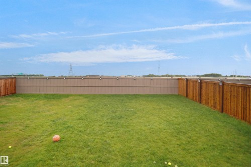 2551 12 Avenue Nw, Edmonton, AB - Outdoor