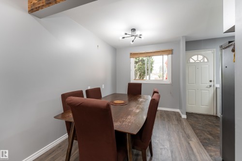9012 Meadowlark Road Nw, Edmonton, AB - Indoor Photo Showing Dining Room