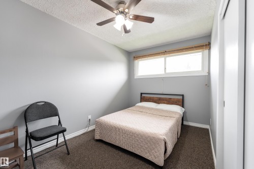 9012 Meadowlark Road Nw, Edmonton, AB - Indoor Photo Showing Bedroom