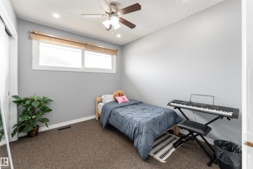 9012 Meadowlark Road Nw, Edmonton, AB - Indoor