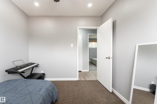 9012 Meadowlark Road Nw, Edmonton, AB - Indoor