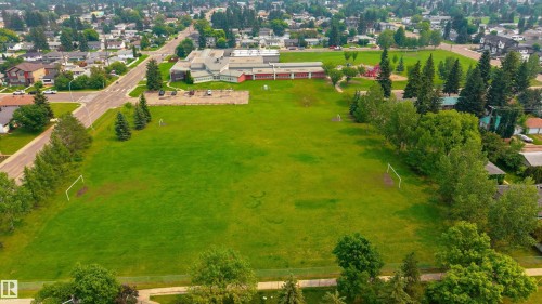9012 Meadowlark Road Nw, Edmonton, AB - Outdoor With View
