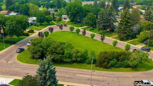 9012 Meadowlark Road Nw, Edmonton, AB - Outdoor