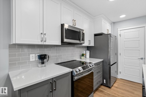 7820 Koruluk Link Link Sw, Edmonton, AB - Indoor Photo Showing Kitchen With Upgraded Kitchen