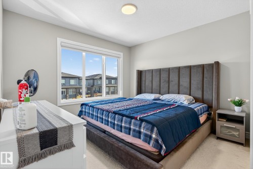 7820 Koruluk Link Link Sw, Edmonton, AB - Indoor Photo Showing Bedroom