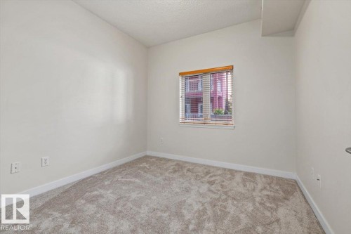 #118 10333 112 St Nw, Edmonton, AB - Indoor Photo Showing Other Room