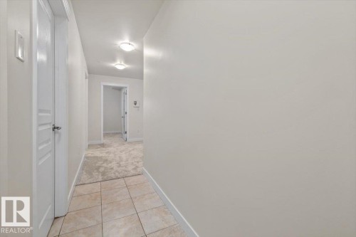 #118 10333 112 St Nw, Edmonton, AB - Indoor Photo Showing Other Room