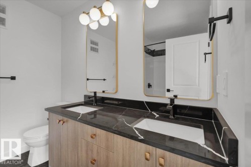 2211 Crossbill Link Nw, Edmonton, AB - Indoor Photo Showing Bathroom