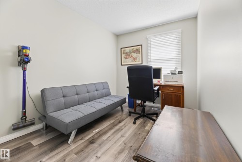 455 Huffman Crescent Nw, Edmonton, AB - Indoor Photo Showing Office